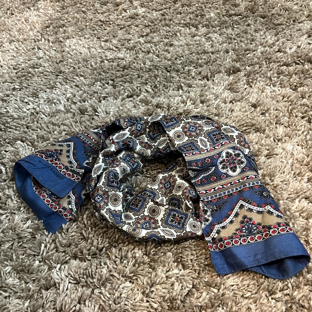 Misty Harbor like new thick scarf
